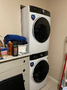 Nice, renovated 2 bedroom Apartment with Laundry and Parking - Photo 4