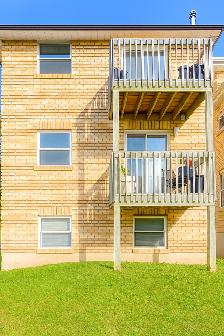 Nice, renovated 2 bedroom Apartment with Laundry and Parking - Photo 5