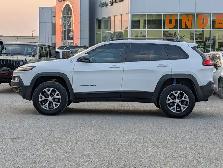 2017 Jeep Cherokee L  4WD - Plus Pkg - Front Ventilated Seats - Photo 5