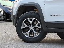 2017 Jeep Cherokee L  4WD - Plus Pkg - Front Ventilated Seats - Photo 9