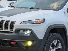 2017 Jeep Cherokee L  4WD - Plus Pkg - Front Ventilated Seats - Photo 10