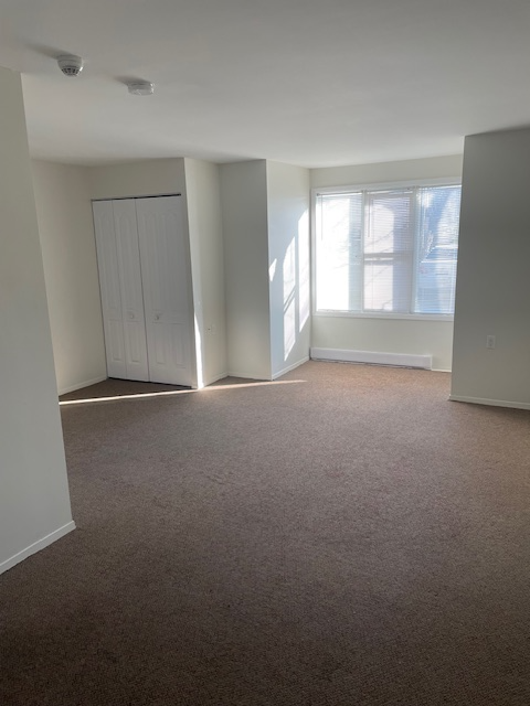 QUIET BUILDING - GREAT DOWNTOWN LOCATION