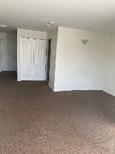 QUIET BUILDING - GREAT DOWNTOWN LOCATION - Photo 2