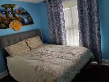 Brampton Private Quite,room For female,in Upper house - Photo 7