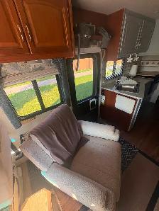2008 Fleetwood Fiesta LX class A Motorhome - Photo 3