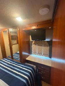 2008 Fleetwood Fiesta LX class A Motorhome - Photo 10