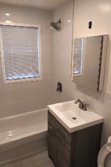 Fully Renovated Upper-Level Rental – Large Private Patio - Photo 2