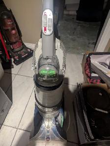 Carpet cleaner