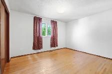 OH! 3bdrm 2bth Bungalow situated on a 75'x100' subdivadable lot! - Photo 5