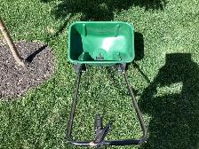 Scotts Lawn seed And fertilizer spreader. - Photo 3
