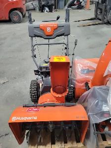 HUSQVARNA ST 124 - SNOWBLOWER