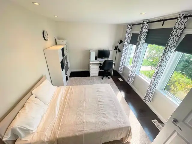 Room In Oshawa