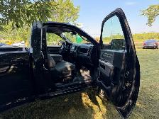 2015 Ram SLT Reg Cab Dually 6.7L 6speed 4x4 - Photo 3