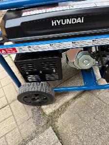 BRAND NEW HYUNDAI GENERATOR WITH ELECTRIC START - Photo 3