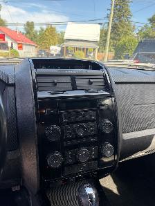 2011 Ford Escape Limited - Photo 8