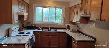 Furnished spacious main floor rooms – all Utilities and WiFi inc - Photo 3