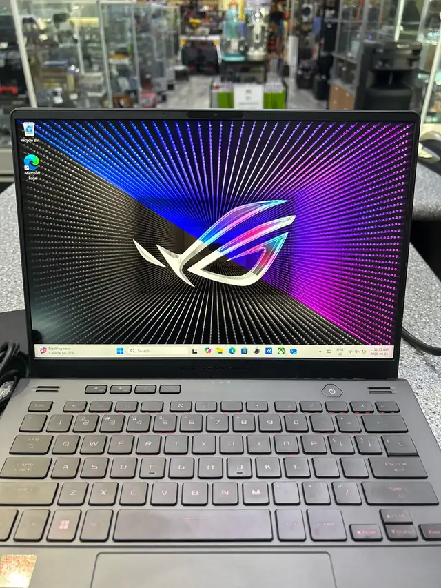 ROG ZEPHYRUS RYZEN 7 16GB  RADEON RX6800S 512 GB