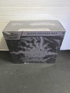 Pokemon Pitch Black Elite Trainer Box