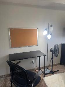 Room for rent four month lease 700 a month - Photo 5