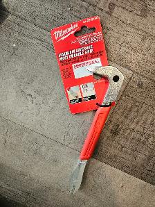 Milwaukee 9 inch Finish Nail Puller