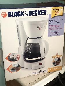 Black & Decker Coffee Machine - 12 Cups $10 - Photo 2