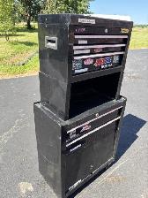 Two Piece Tool Chest - Photo 4