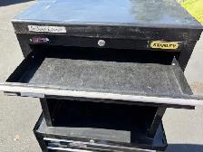 Two Piece Tool Chest - Photo 8