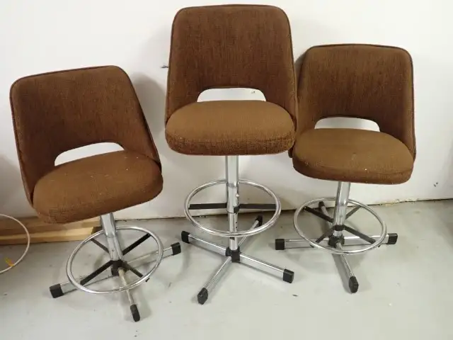 Adjusting Bar Stools