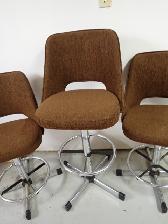 Adjusting Bar Stools - Photo 3