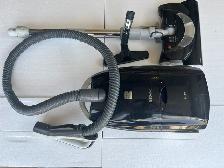 Portable A/C Unit and Vacuum Cleaner for SALE - Photo 6