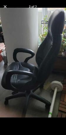 Reclinable 6 way. office Chair - Photo 2