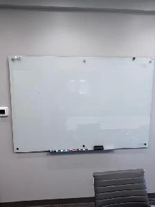 Moving Location - Glass whiteboard - Photo 3