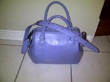 SACÀ MAIN NEUF MATT NAT DE SIMONS CUIR LILAS 9'HAUx14'LAR $80.00
