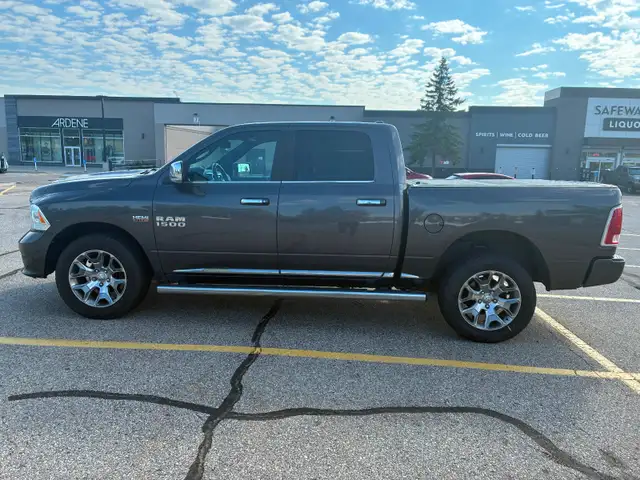 RAM 1500  LIMITED - FULLY LOADED - 2017  REDUCED