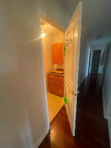 Condo Apartment in Byron, London - Photo 8