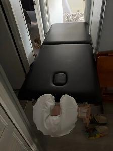 massage table