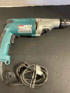 MAKITA HP2050 3/4" Hammer Drill - Photo 2