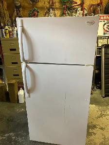 18 cubic feet refrigerator