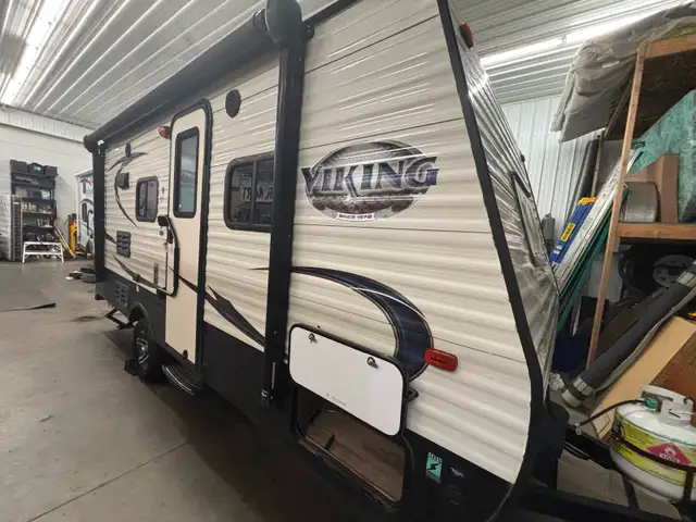 2018 Forest River Viking Ultra-Lite 17FQ