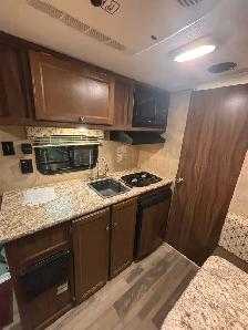 2018 Forest River Viking Ultra-Lite 17FQ - Photo 4