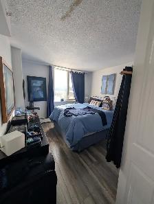 Unfurnished 1 Bed, 1 Bath Top Floor Apartment - Photo 4