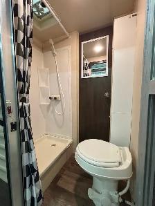 2019 WILDWOOD WDT19 W/slide only 3640lbs! - Photo 8