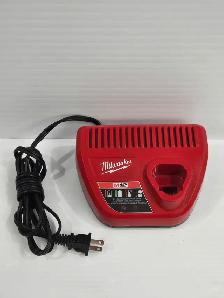 (B5009) Milwaukee 48-59-2401 Battery Charger