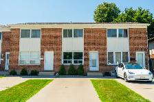PETS ARE ALLOWED!  Condo For Sale – North End Sarnia
