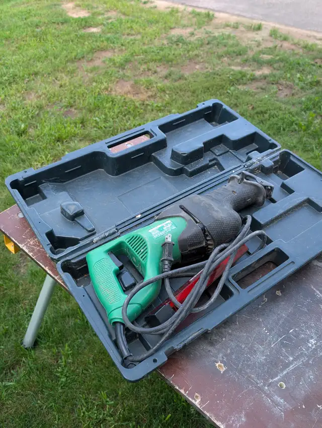 HITACHI  RECIPROCATING  SAW