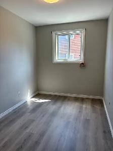 Bright 2 Bedroom Apartment in Belleville - Photo 9