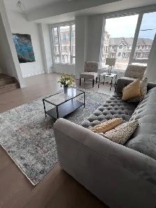 Townhouse for lease in Oakville - Photo 2