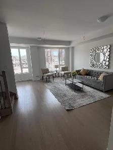 Townhouse for lease in Oakville - Photo 6