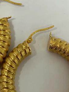 10k Textured Spiral Hoop Earrings - Photo 4
