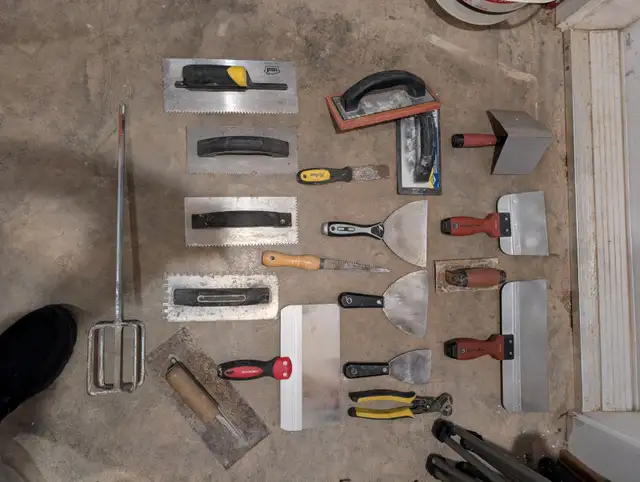 DRYWALL/FLOORING TOOLS